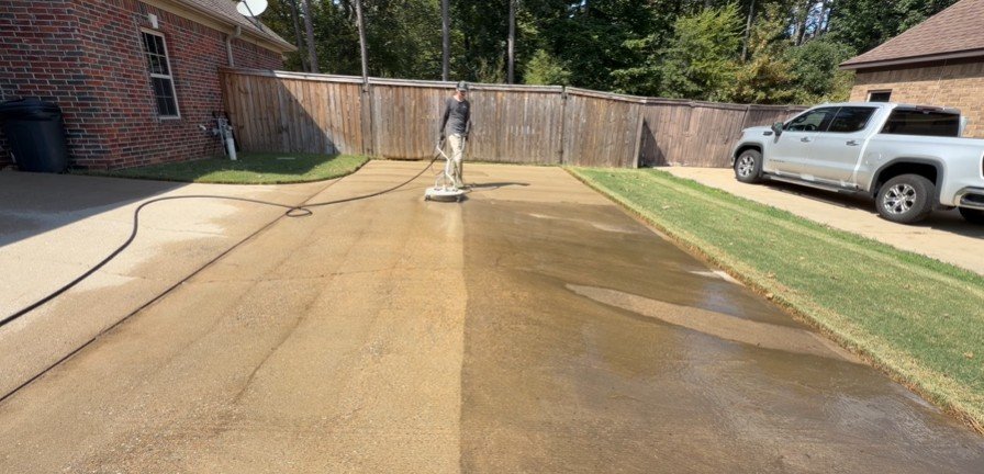 Dirty versus clean pathway comparison after pressure washing