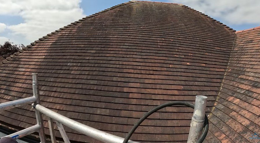 Dirty roof before pressure cleaning in West Palm Beach